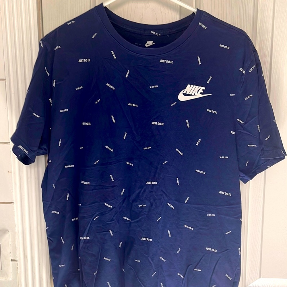 Nike t shirt